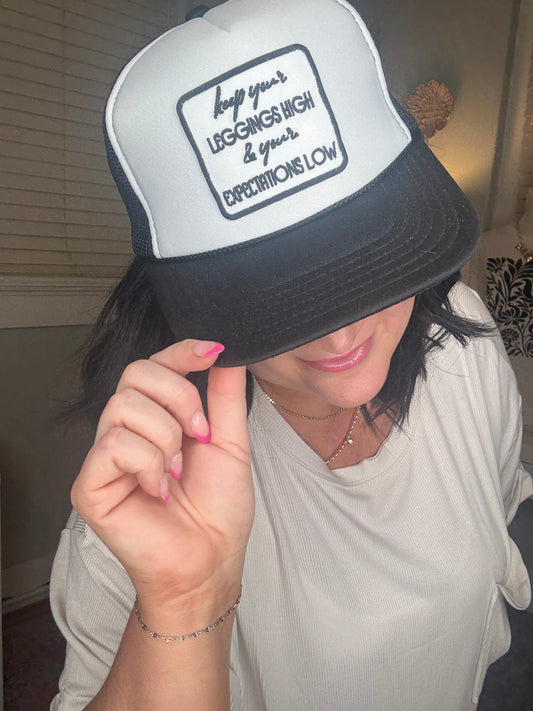 Leggings High Trucker Hat